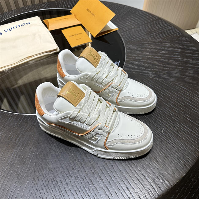Lv Trainer Sneaker